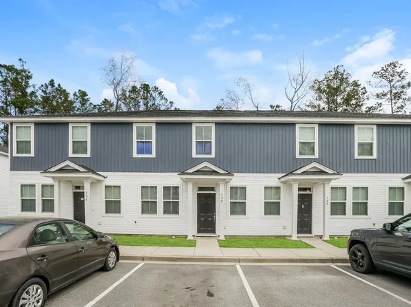 138 Morning Line Dr, Moncks Corner, SC 29461