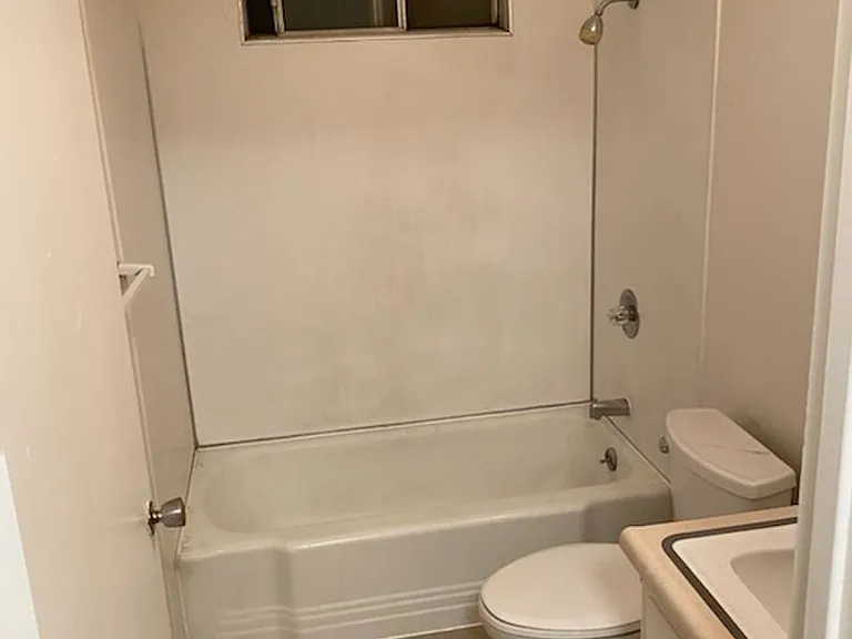 630 Maple St — Photo 15