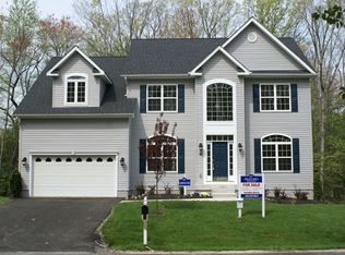 206 Featherstone Rd, Pasadena, MD 21122