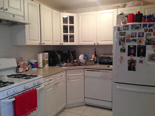 Rented by Alexiou Realty | media 15