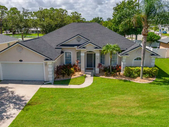 2435 Tuscarora Ct, West Melbourne, FL 32904