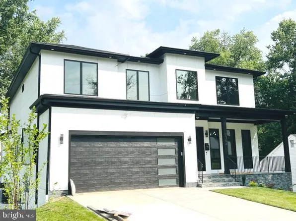 2004 Storm Dr, Falls Church, VA 22043