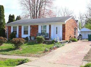 10101 McNeely Lake Dr, Louisville, KY 40229