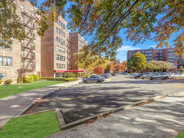 18-35 Corporal Kennedy Street #5F, Bayside, NY 11358