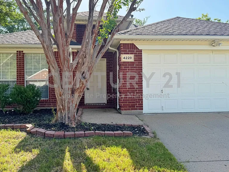4228 Boulder Park Dr — Photo 1