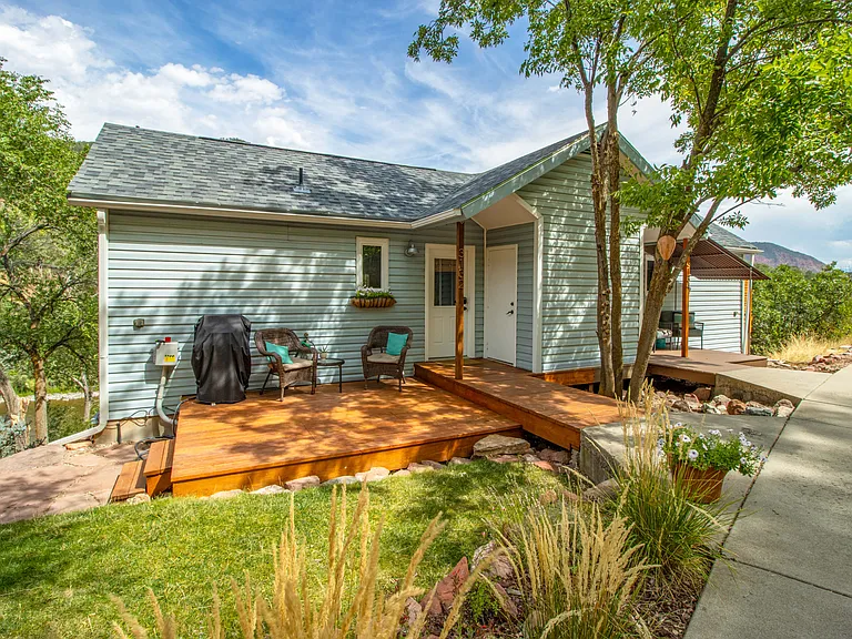 3132 Hager Ln — Photo 1