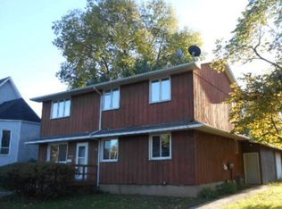 507 Market St, Henry, IL 61537