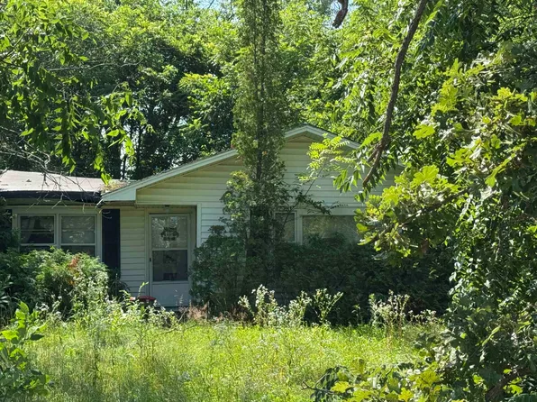 115 N Church St, Fall River, WI 53932