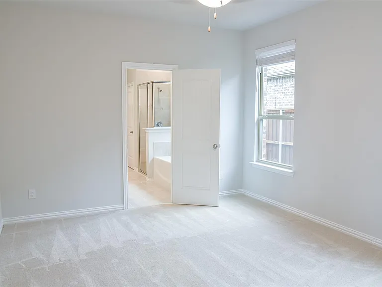2068 Barx Dr — Photo 13