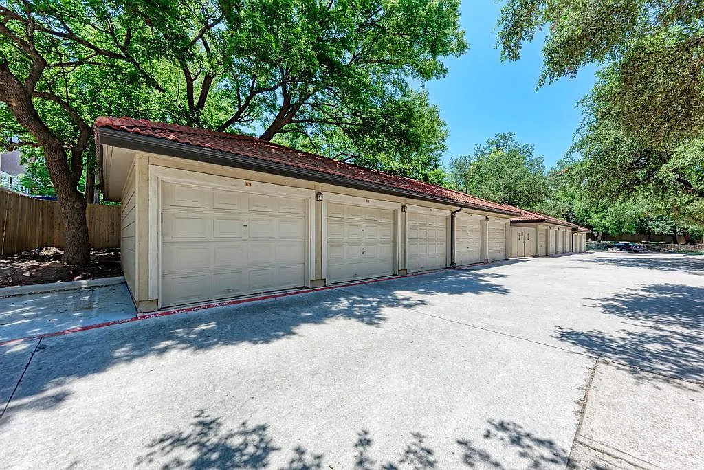 2 bed, 2.0 bath, 1022 sqft, $2,000 — Photo 3