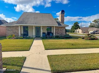 200 Babbling Brook Dr, Lafayette, LA 70506