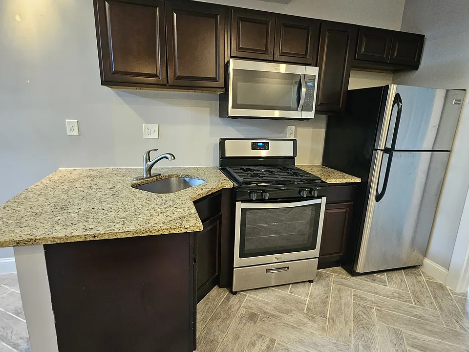 75 Whitney Ave #A2