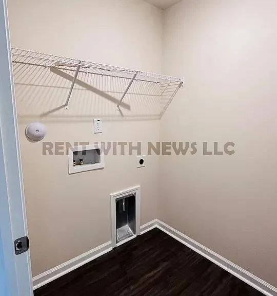 851 McKenzie Park Ter — Photo 17