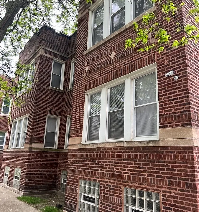 625 E Marquette Rd #1