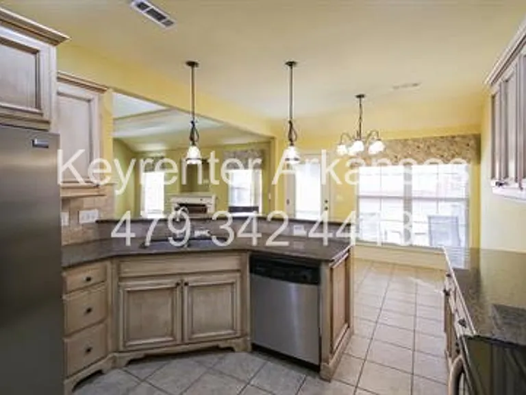 3200 Calm Ridge Rd — Photo 6