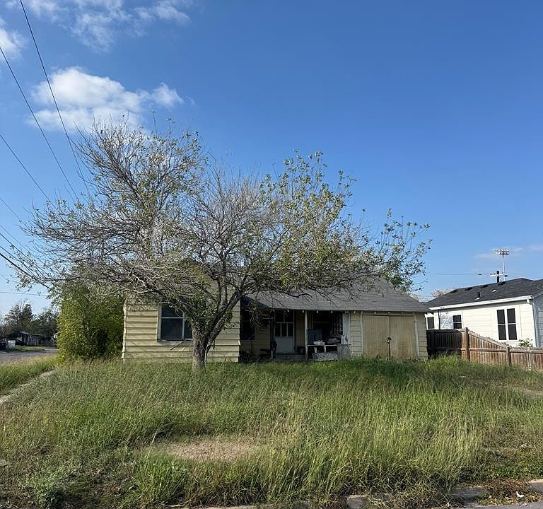 1st image of 401 N Milam St