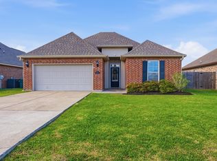 2065 Orleans Run Dr, Lake Charles, LA 70611