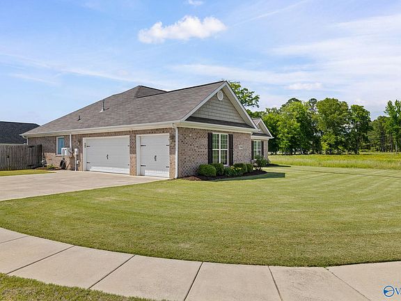 3rd image of 3709 Chartwell Ct