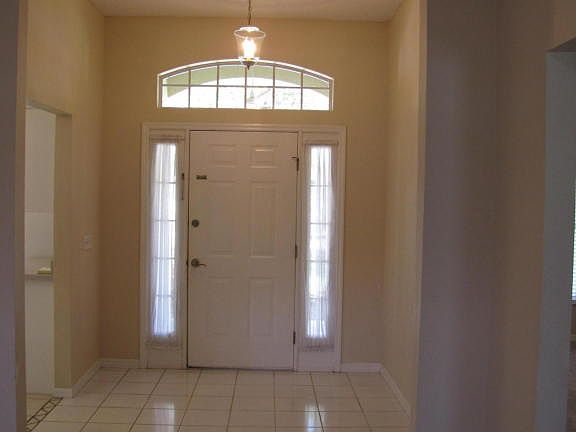 3rd image of 1383 Hyde Park Dr
