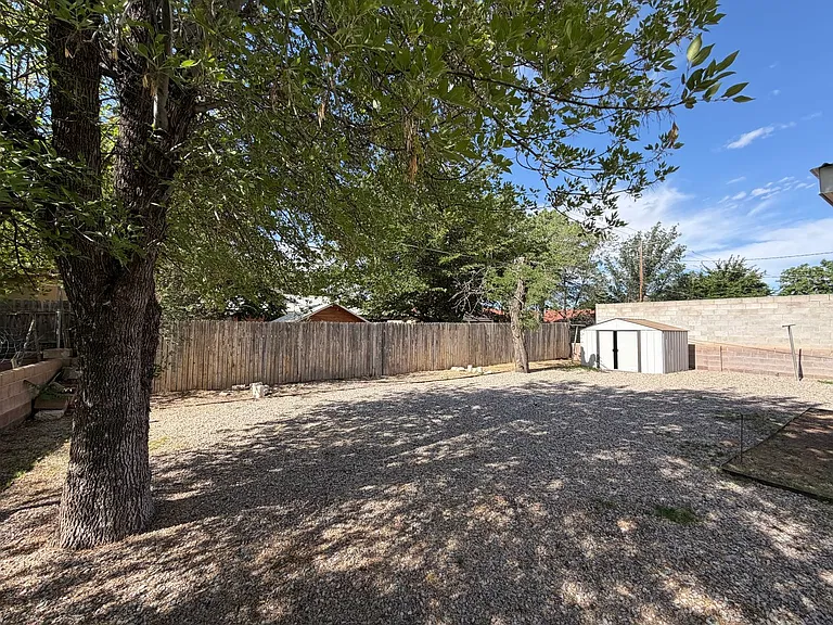 4712 Palo Duro Ave NE — Photo 38