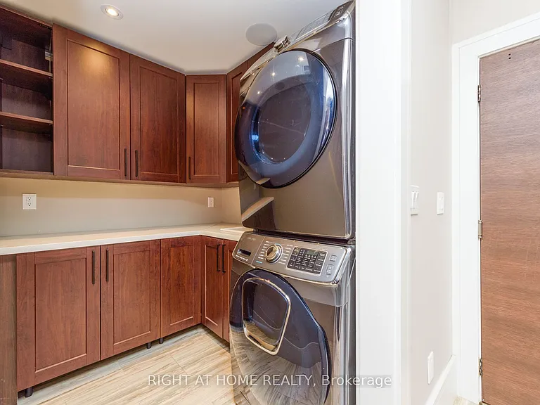176 Maplewood Rd — Photo 22