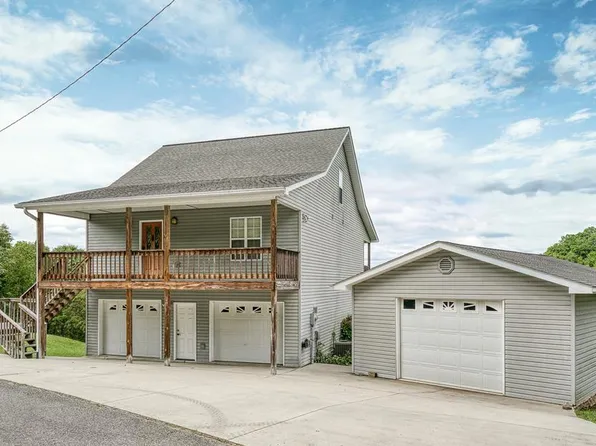 540 Midnight Dr, Byrdstown, TN 38549