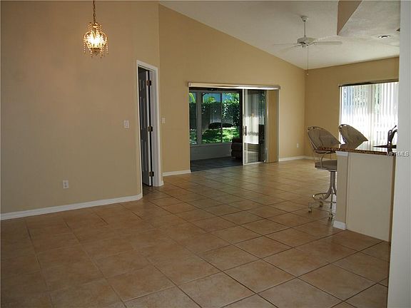 3rd image of 3567 Westerham Dr