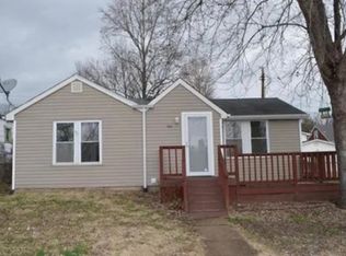 945 S 3rd St, Festus, MO 63028