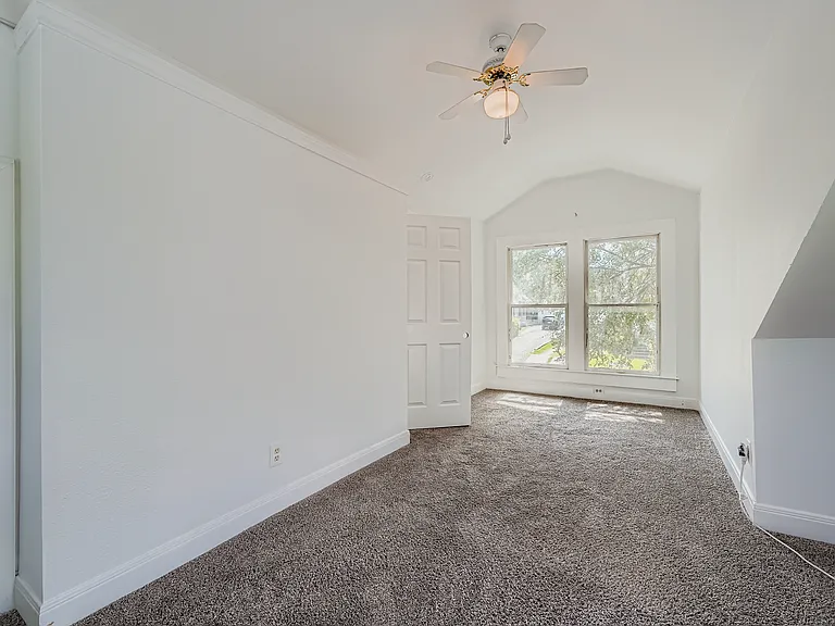 710 Pressler St — Photo 21