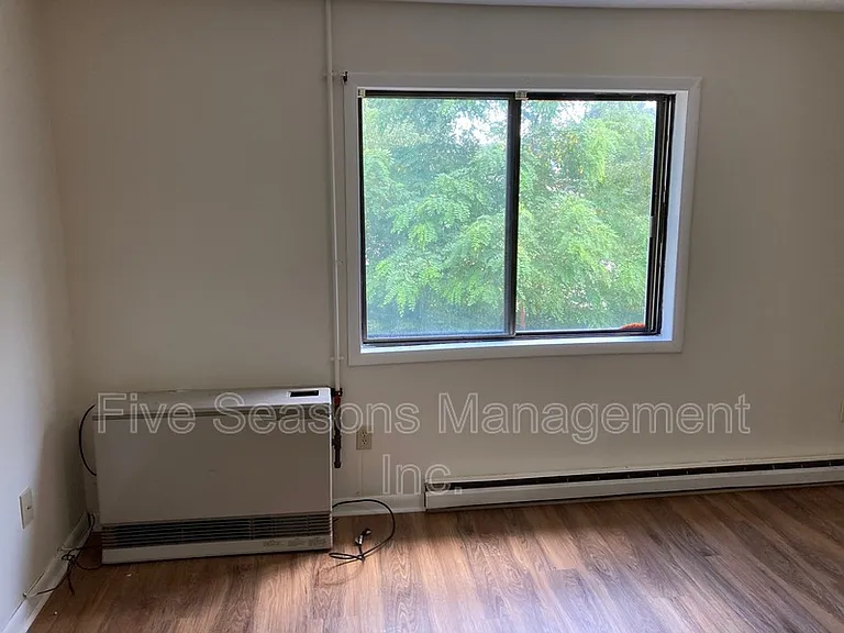 1036 Avenue B #N — Photo 4