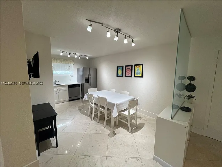 1750 James Ave #5D — Photo 13