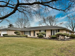 8413 Gleneyre Rd, Darien, IL 60561