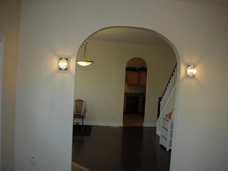 102 N State Ave — Photo 16