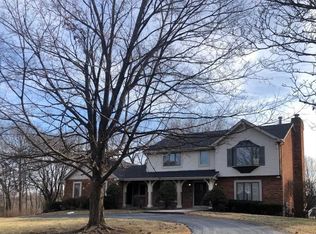46 Forest Lake Ct, Saint Charles, MO