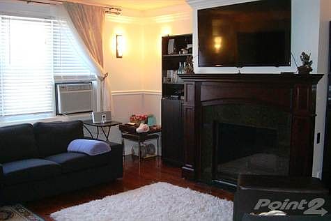 Living Rm  1st Fl