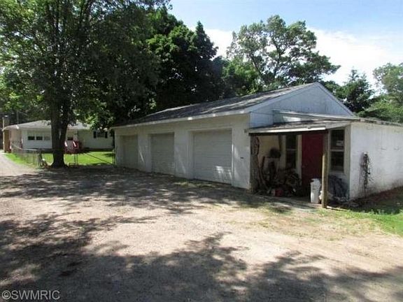 4th image of 110 N Sheridan Dr