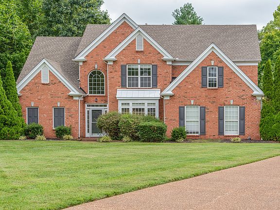 5th image of 1525 Macaw Ct