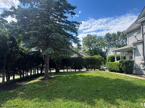 5th image of 104 Prospect Street