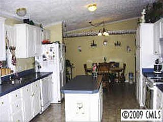 3rd image of 2210 Louanne Dr