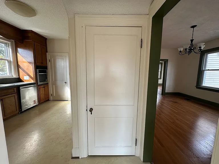1321 Peaks St — Photo 28