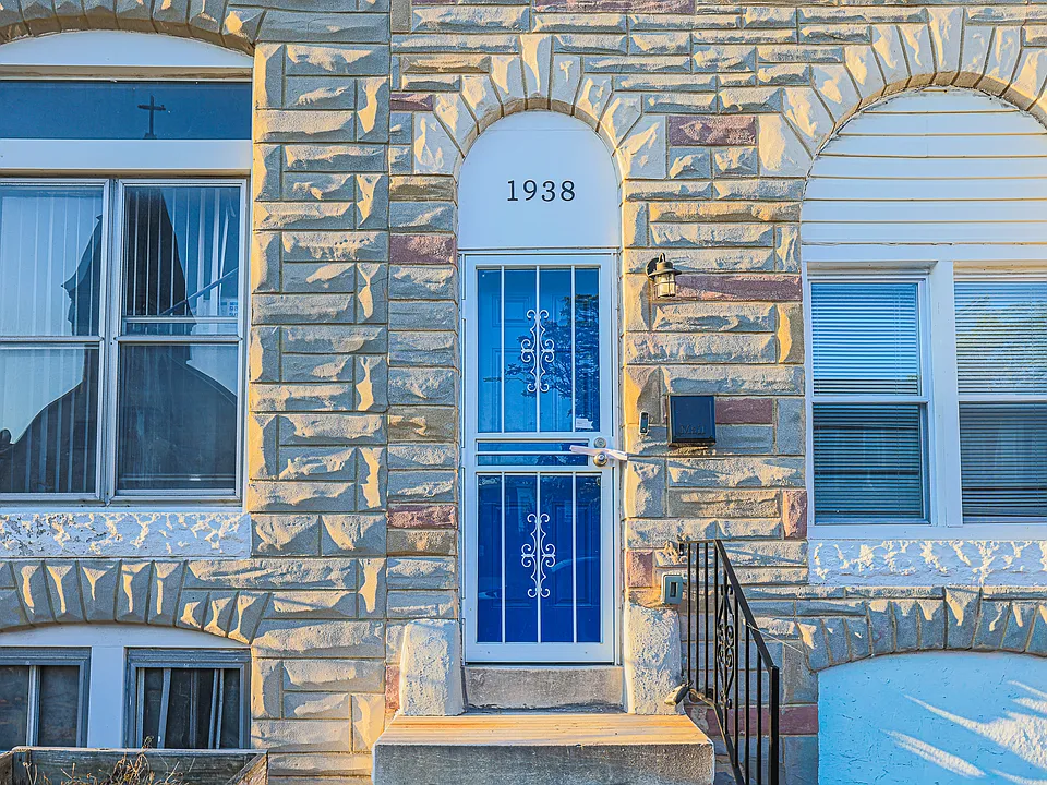 1938 Walbrook Ave