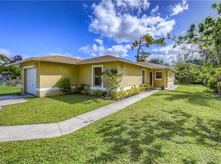 5302 Confederate Dr, Naples, FL 34113