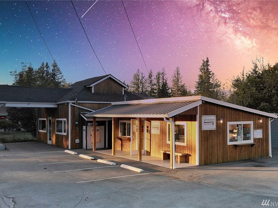 Welcome to Gold Bar! Take advantage of this excellent investment opportunity! Two buildings, with easy access to Highway 2.