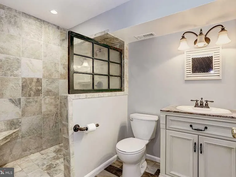 2 New Market Ct — Photo 22