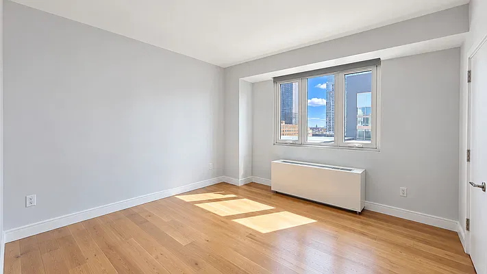 Bedroom, photo 1