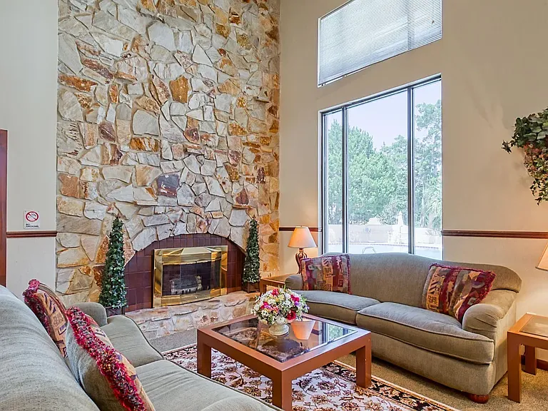 331 Greencastle Dr — Photo 34