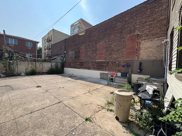 614 50th Street image 3 of 5