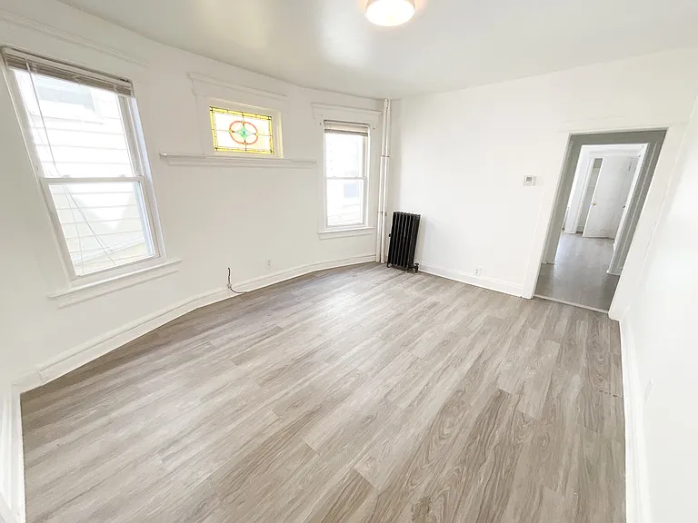 33 Oraton St #2 — Photo 2