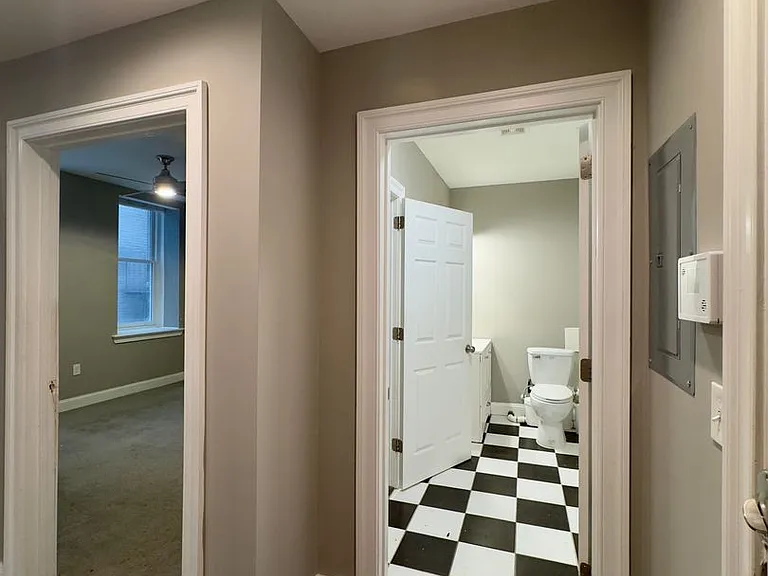 Apartment Units with In-Unit Laundry in Downtown Baltimore, MD! — Photo 36