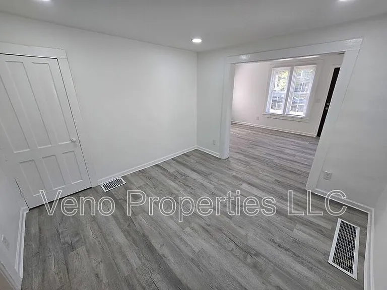 133 Bay St #A — Photo 7